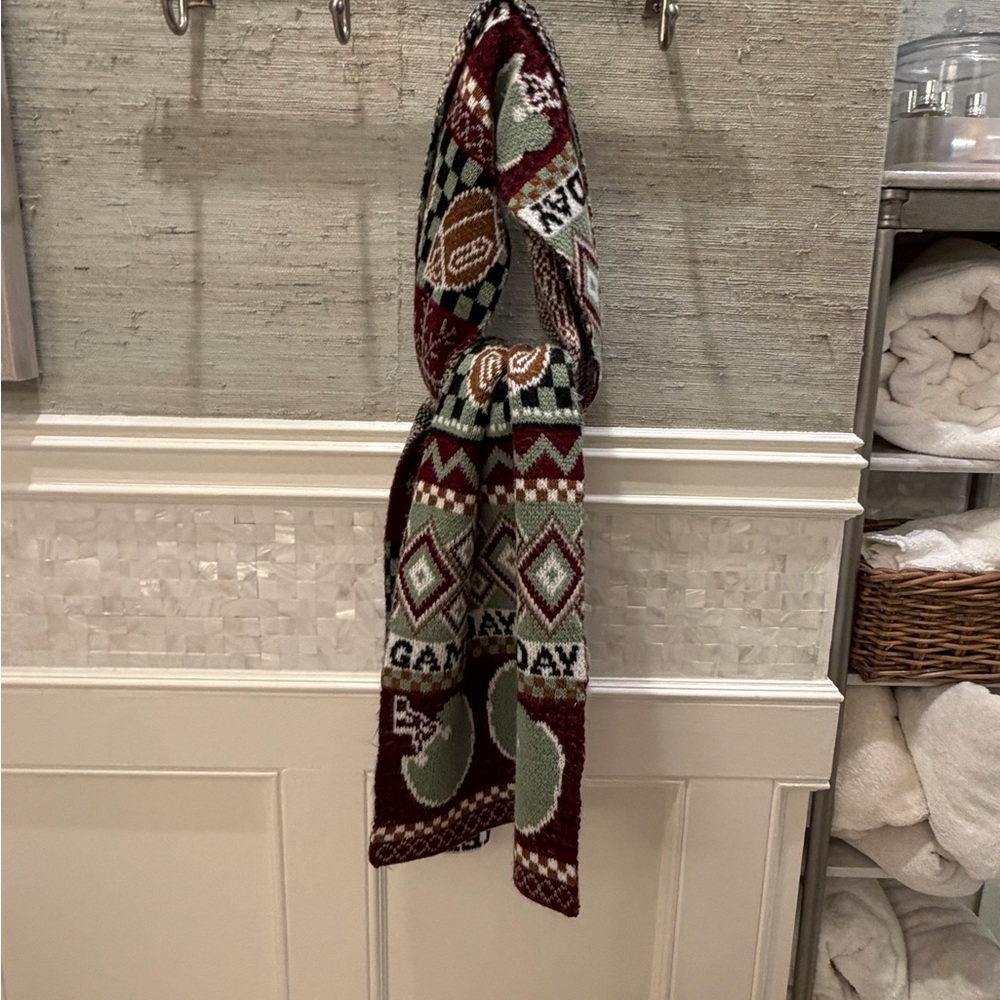 NWT new Anthropologie Mariel scarf game day football maroon green - Picture 3 of 15